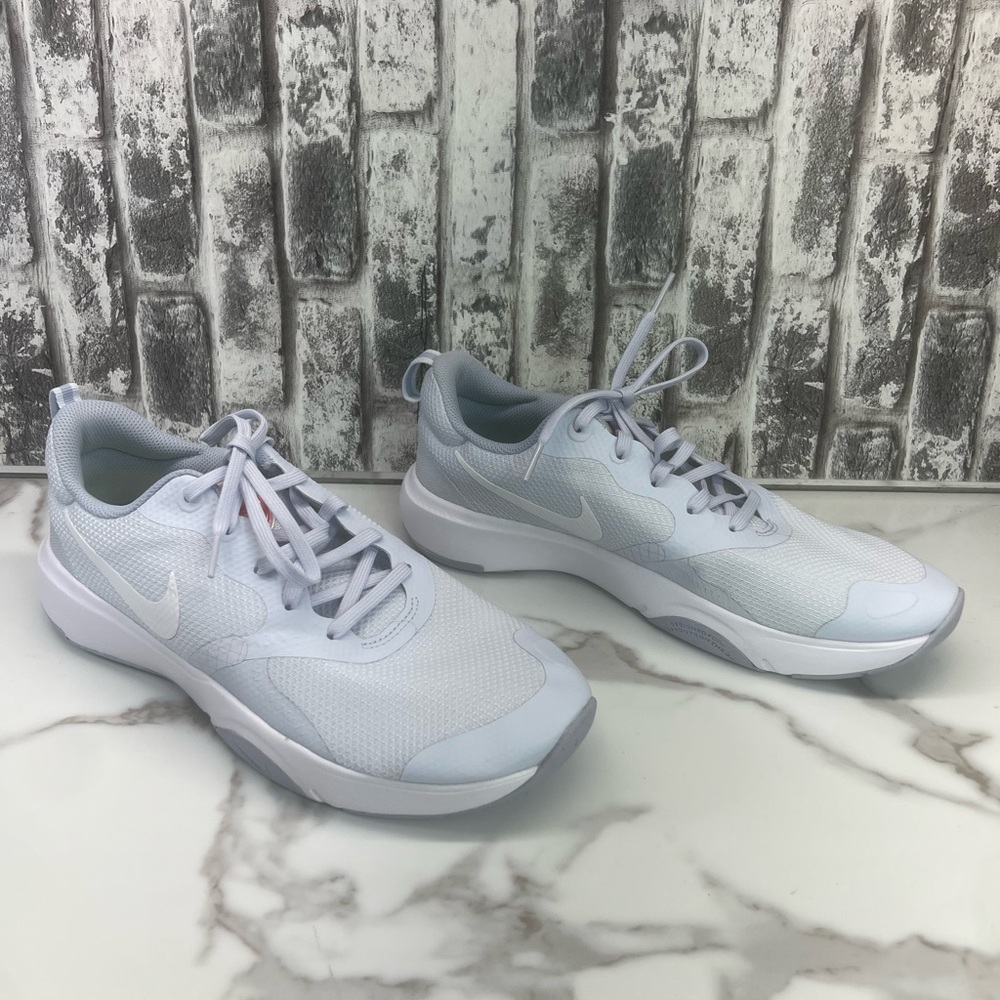 Nike City Rep TR Women Size 10 DA1351-004 Light Blue/ White